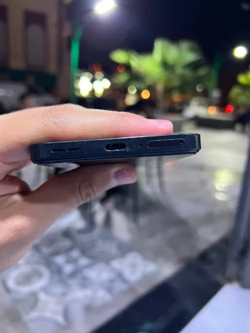 1plis10R 5G Android 15