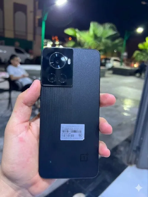 1plis10R 5G Android 15
