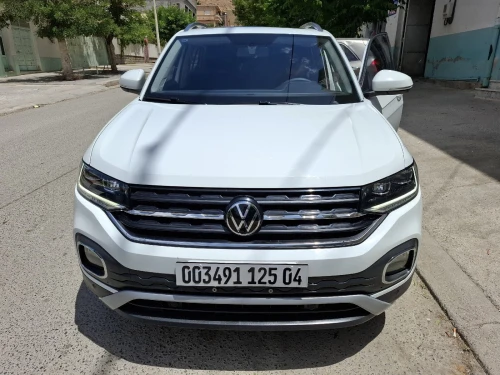 Volkswagen TACQUA 2025 R line