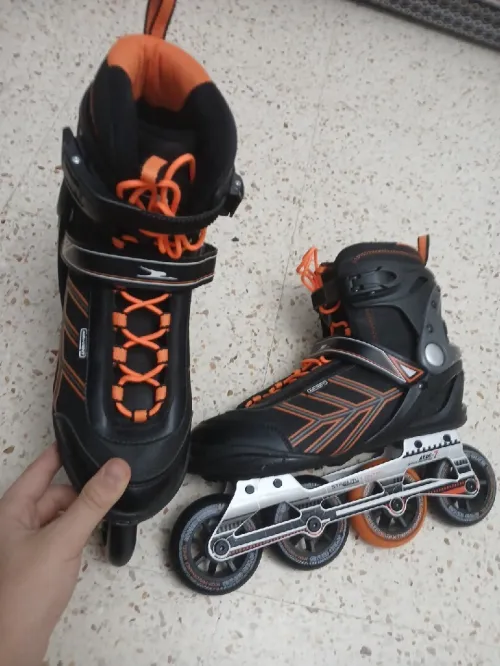 أحذية التزلج بعجلات (Inline Skate