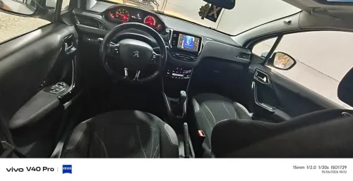208 HDi Allure 2013 نظيفة