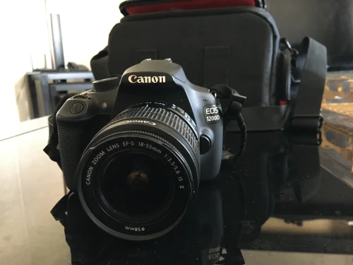 Camera canon 1200d