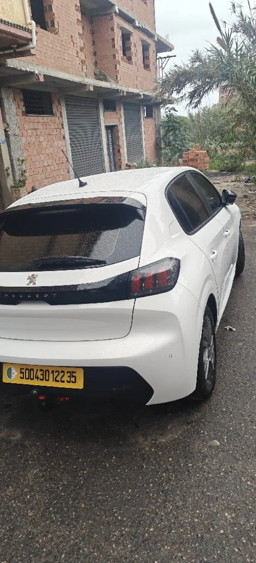 Peugeot 208 2022 Stile
