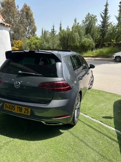 Volkswagen Golf 7 2018 Carat
