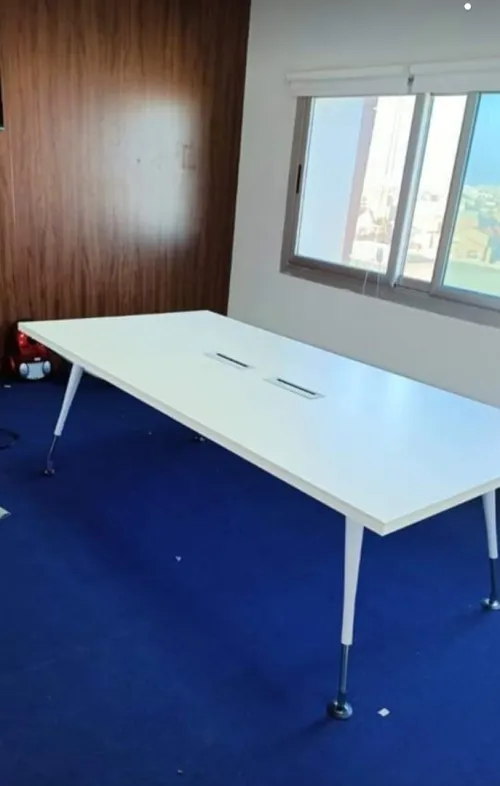 Table de réunion