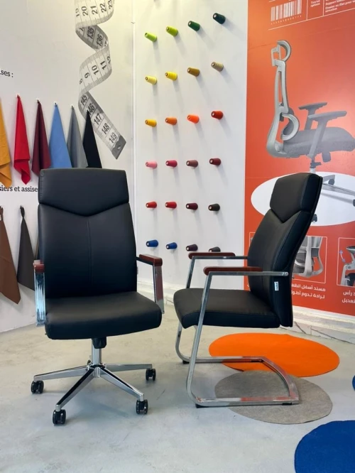 CHAISES