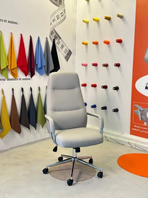 CHAISES