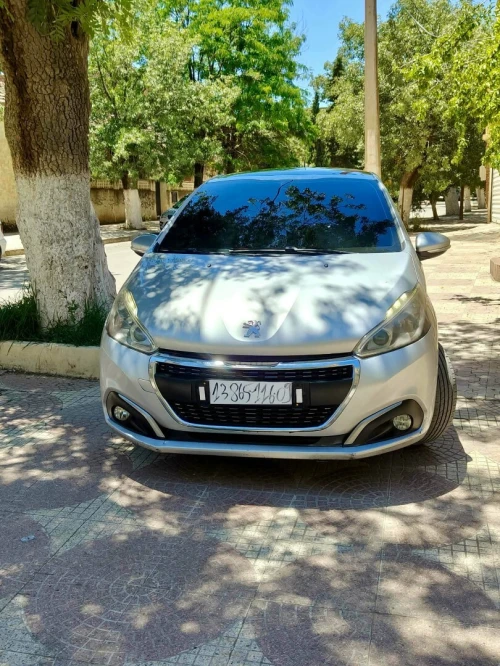 Peugeot 208 2016 Allure Facelift