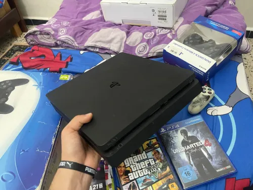 Ps4 slim