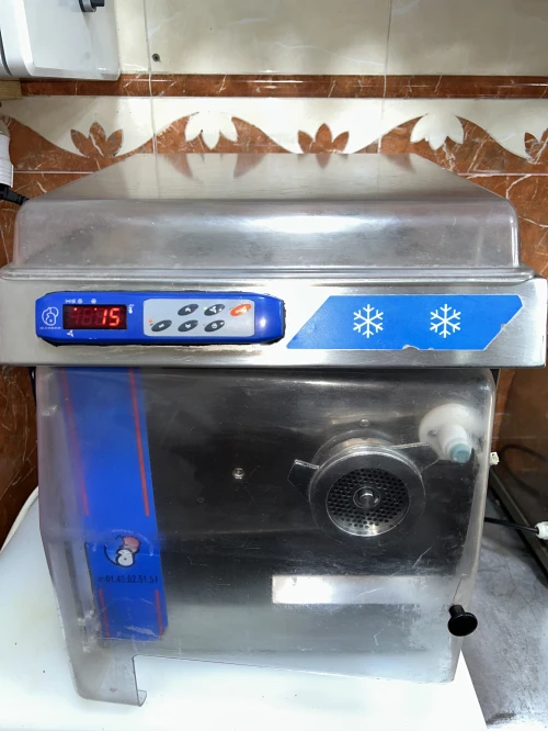 Hachoir Frigo