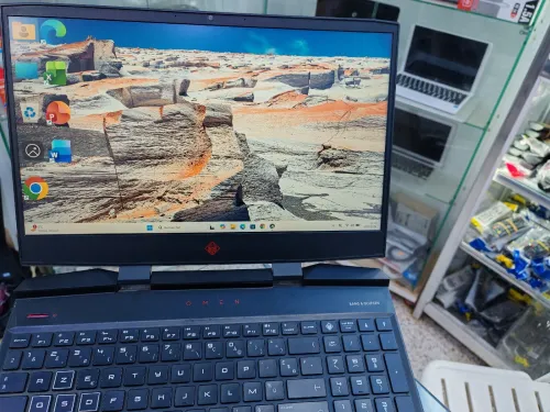 HP OMEN Gamer i5 8th H GTX 1050 Ti 128  SSD  1To  Très propre