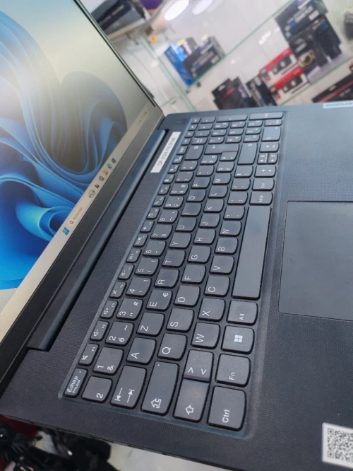 Lenovo V15 Core i3 12th Génération