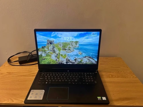 Dell G7 17 7790 Gaming Laptop RTX 2060 16GB RAM 1TB