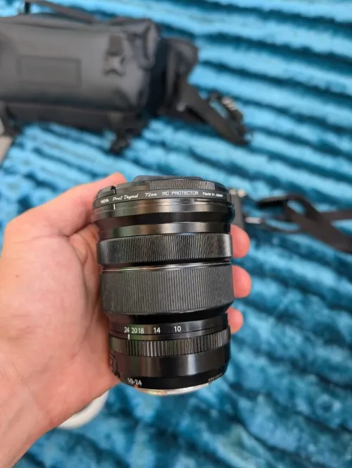 FUJIFILM X-S10 avec 2 objectifs et accessoires