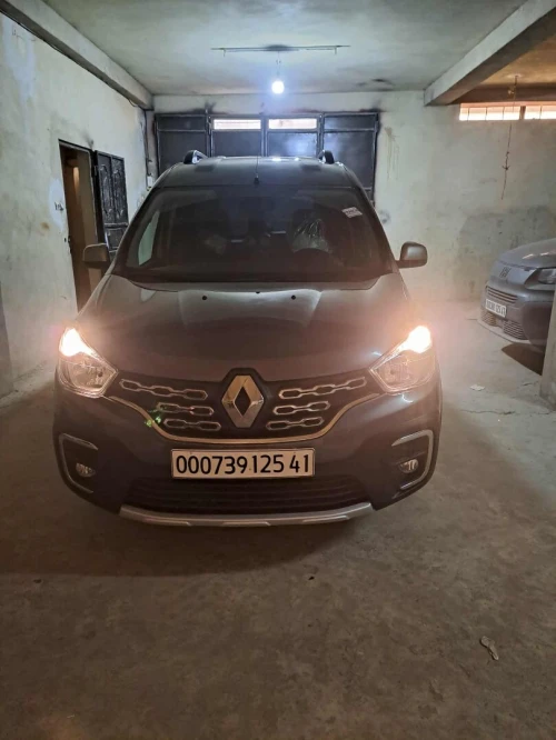 Renault Kangoo stepway 2025 