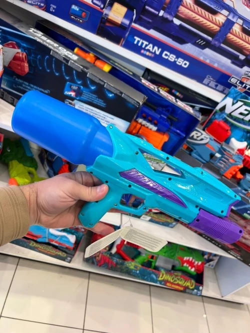Un lot de jouets européen
