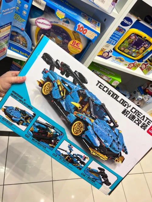 Un lot de jouets européen