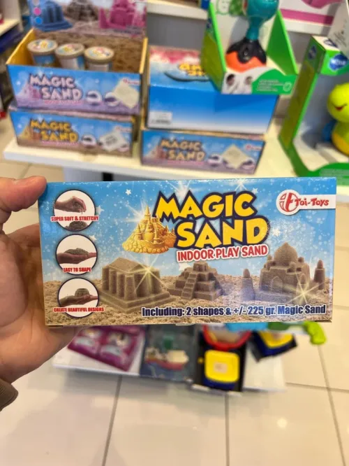 Un lot de jouets européen