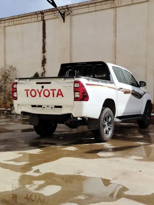 Toyota HILUX OMANI 2025 FULL OPTION