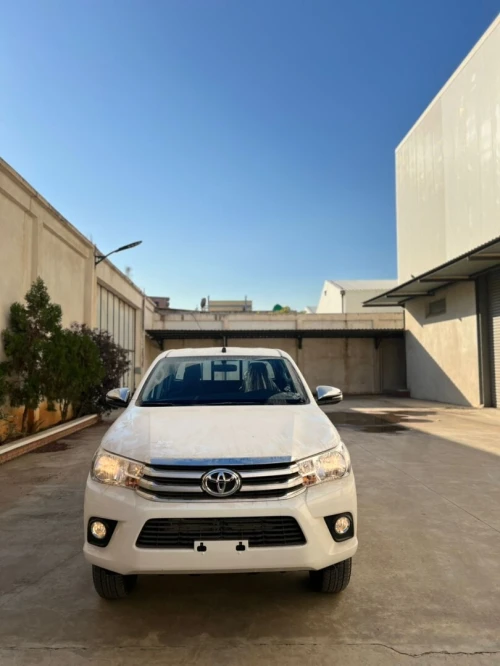 Toyota HILUX SLOUGI 2025 Dubai /  دبي