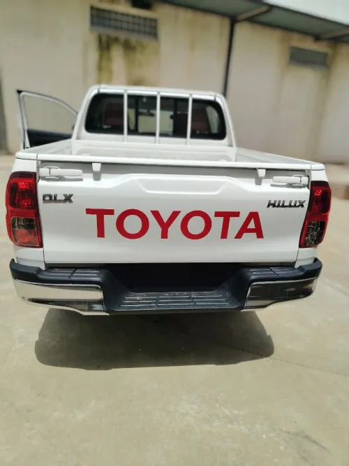 Toyota HILUX Dubai 2026 سلوقية