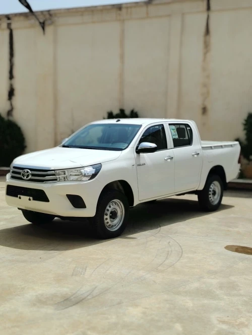 Toyota HILUX Dubai 2026 سلوقية