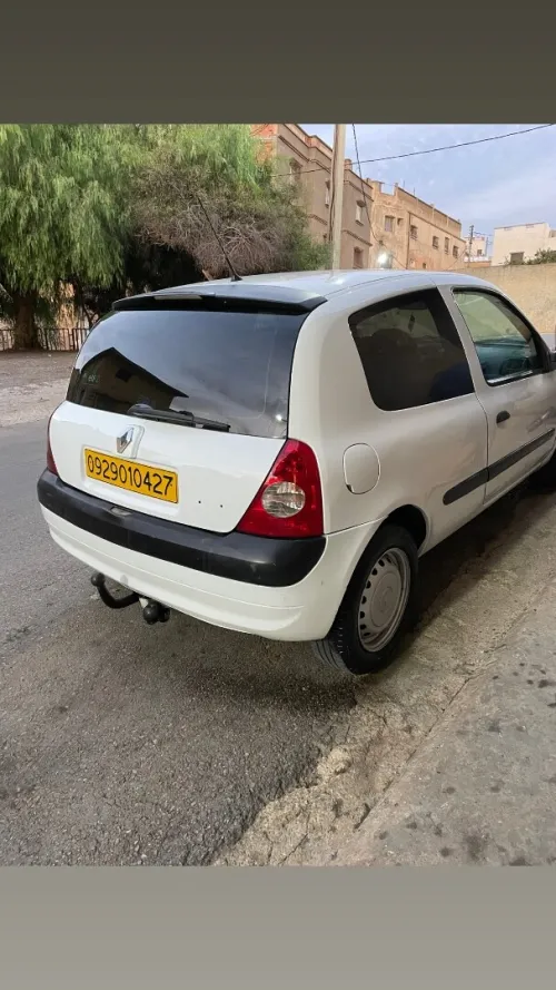 Clio 2 2004 10 "