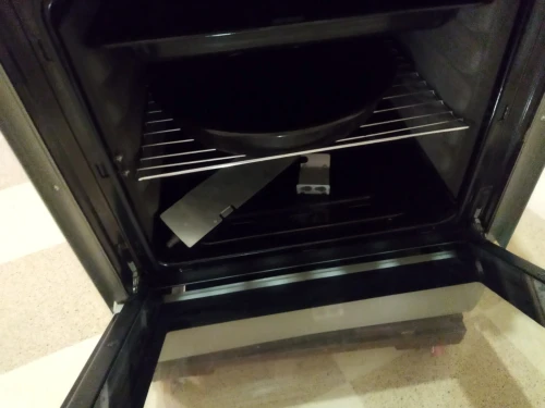 Cuisinière géant