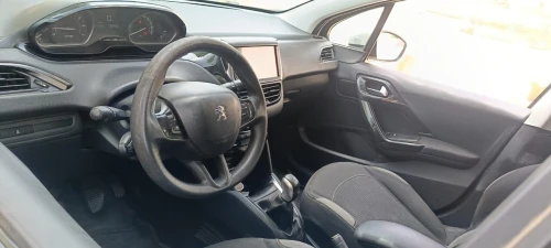 Peugeot 208 2016 