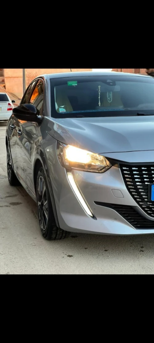 Peugeot 208 2023 E-Style