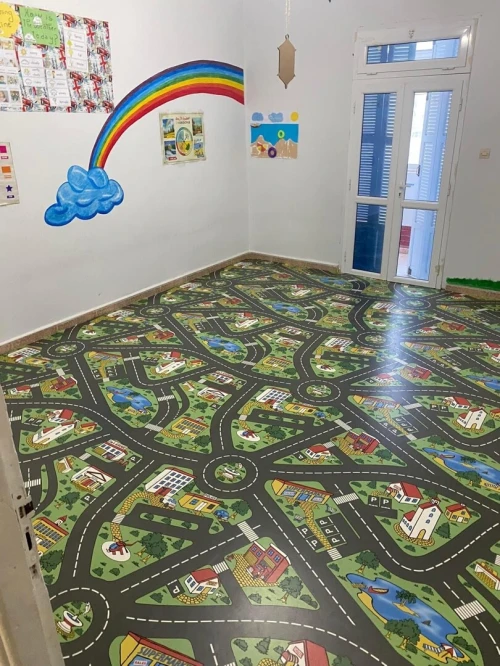 Creche aire de jeu روضة الأطفال gazon
