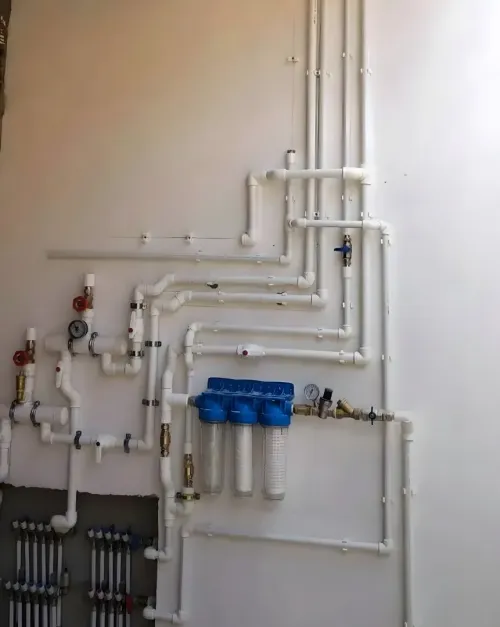 plombier chauffagiste Installation citernes et chauffage central تركيب خزان الماء والتدفئة