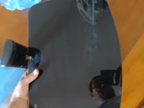 Support mural en verre couleur noir pour demo ou autre