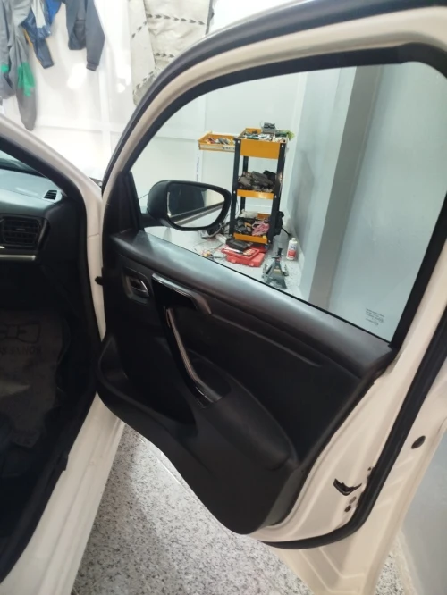 Peugeot 301 2014 Buk lux
