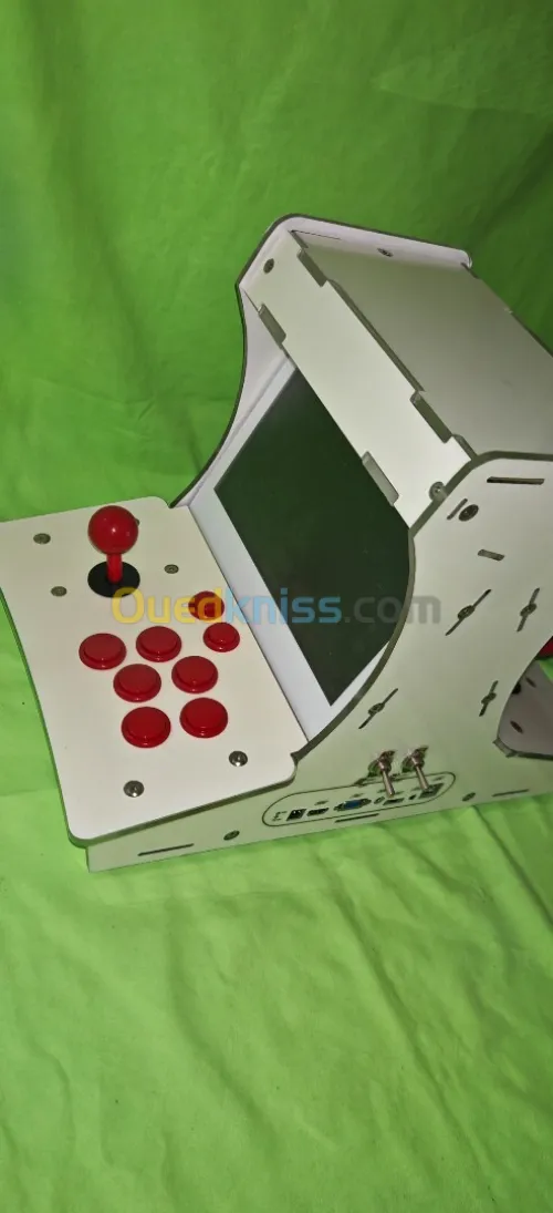 Mini Born Arcade