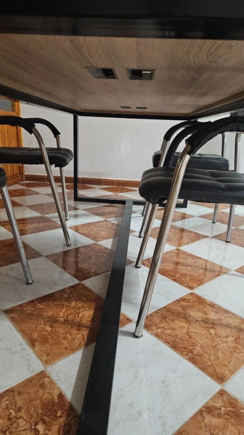 Table de réunion qualité et modernité