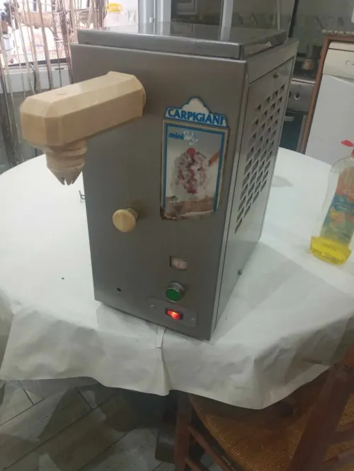 Machine A Creme Chantilly CARPIGIANI