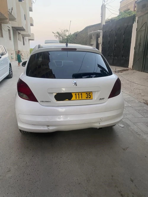 Peugeot 207 2011 