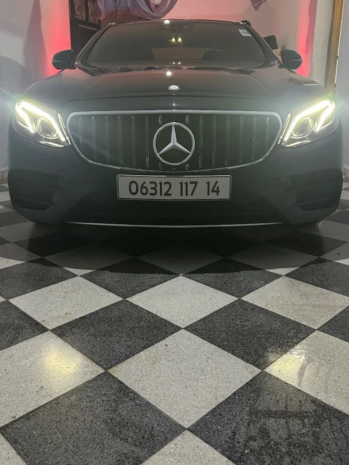 Mercedes Classe E 2017 AVANTGARDE Pack AMG