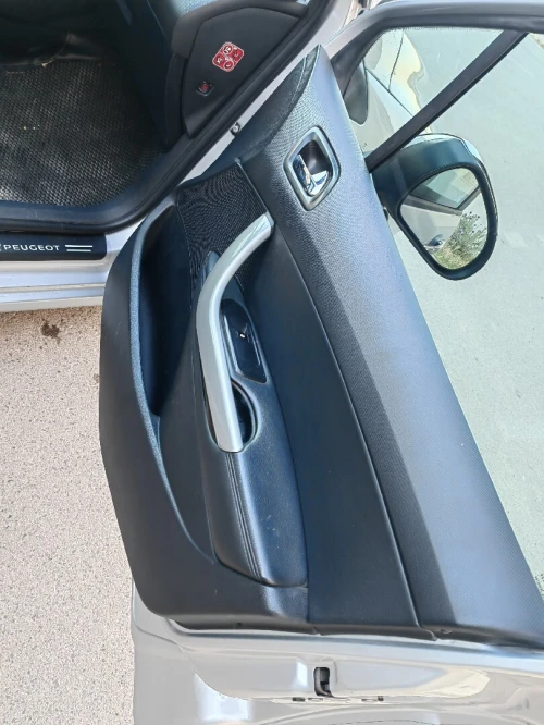 Peugeot 308 2012 ALLUR