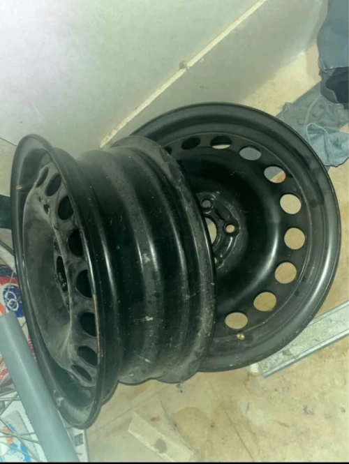 Jantes 15  ET40  2 pièces  Bon état - Toyota/ Nissan/Hyundai