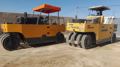 Compacteur BNEMATIQUE 4*5 Komatsi 1987