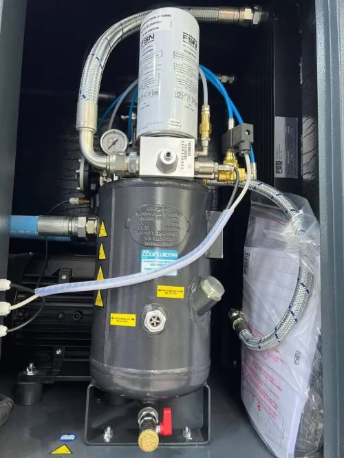 Compresseur à vis NUAIR - 7,5 kW (10 HP) - Origine Italie 