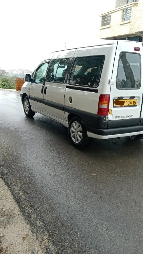 Peugeot Expert 2004 V.U Court