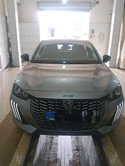 Peugeot 208 2024 Allure Pack