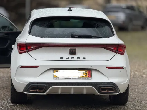 Cupra  Cupra  2022 La toute avec toit