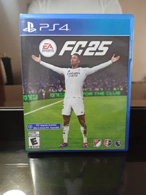 UN PACK DE 8 JEUX PS4 OCCASION -PRIX CHOC