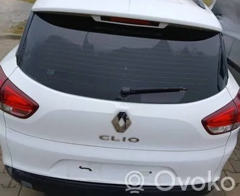 Lal capout port mala clio 5
