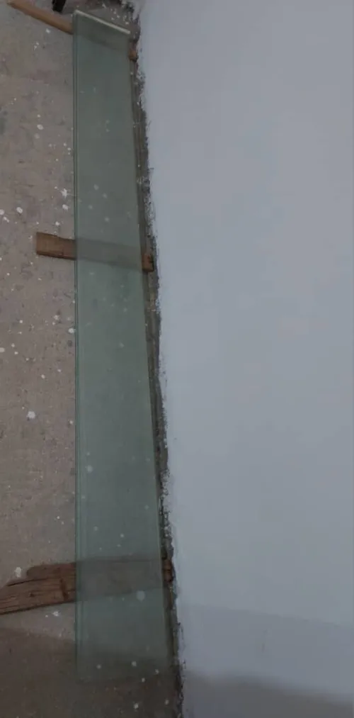 étagère murals en verre