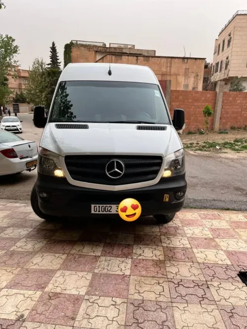 مارسيدس 311 2017
